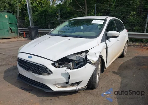 2015 Ford Focus Se z USA, uszkodzony, nr VIN 1FADP3K23FL322044